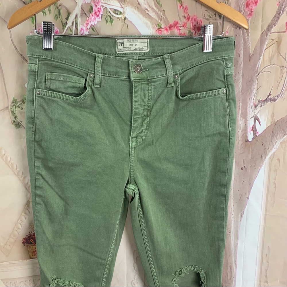 NEW Free People Green Distressed Jeans - Picture 2 of 8